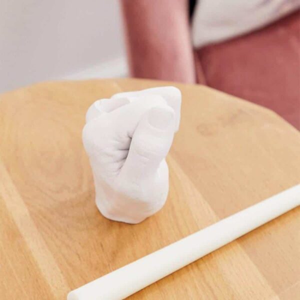PIKKII-CANDELA-CANDLE-DITO-MEDIO-MIDDLE-FINGER-INTERIOR-DESIGN-OBJECT-OGGETTO-ARREDO-CASA-OGGETTISTICA-